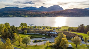 Hotels in Lavangen